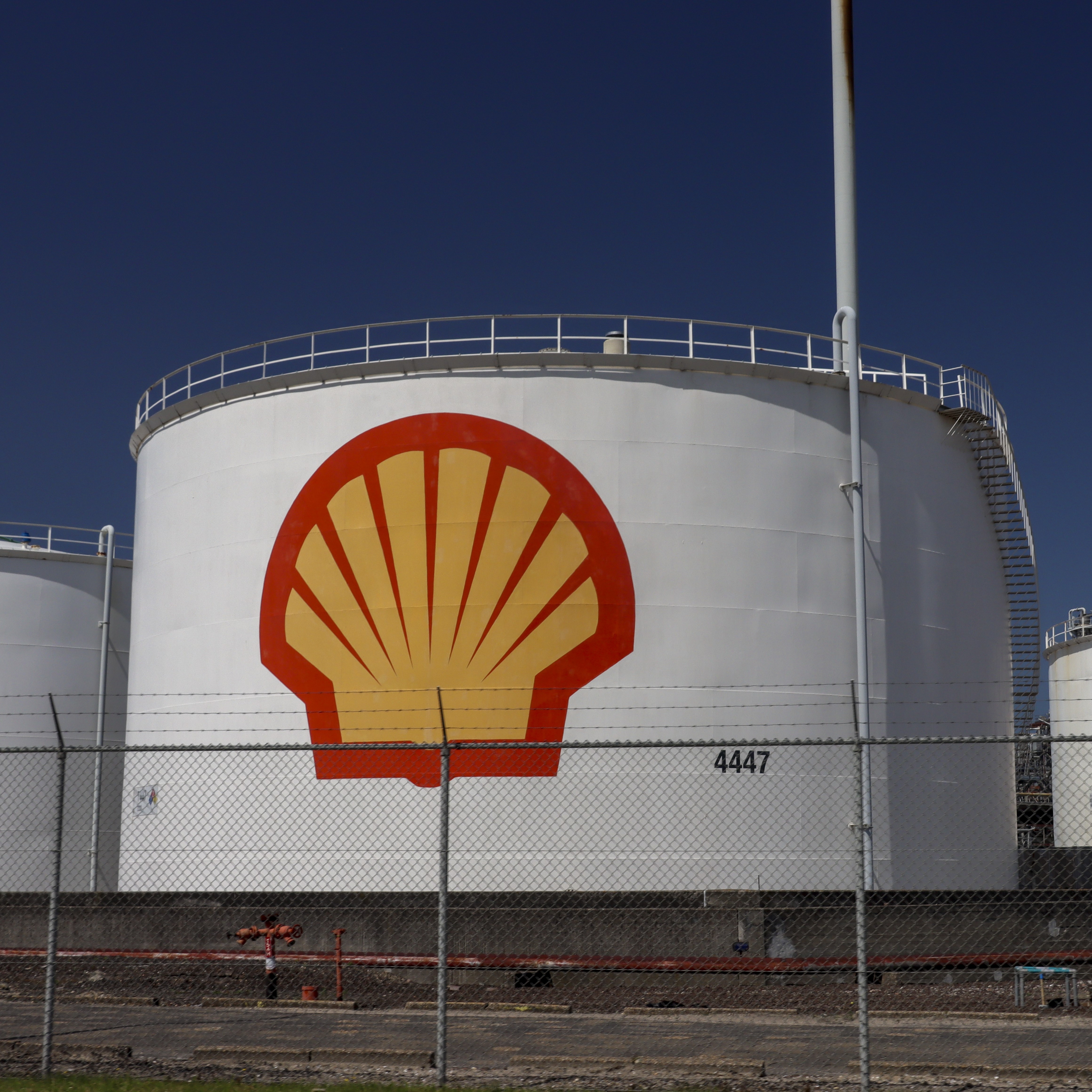 Shell Considers Divestment of Chemical Assets in US And Europe